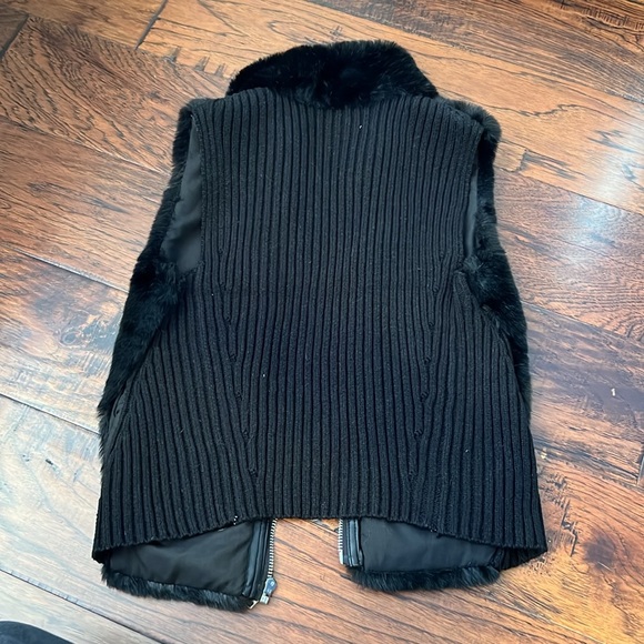 Faux fur vest - Picture 3 of 6